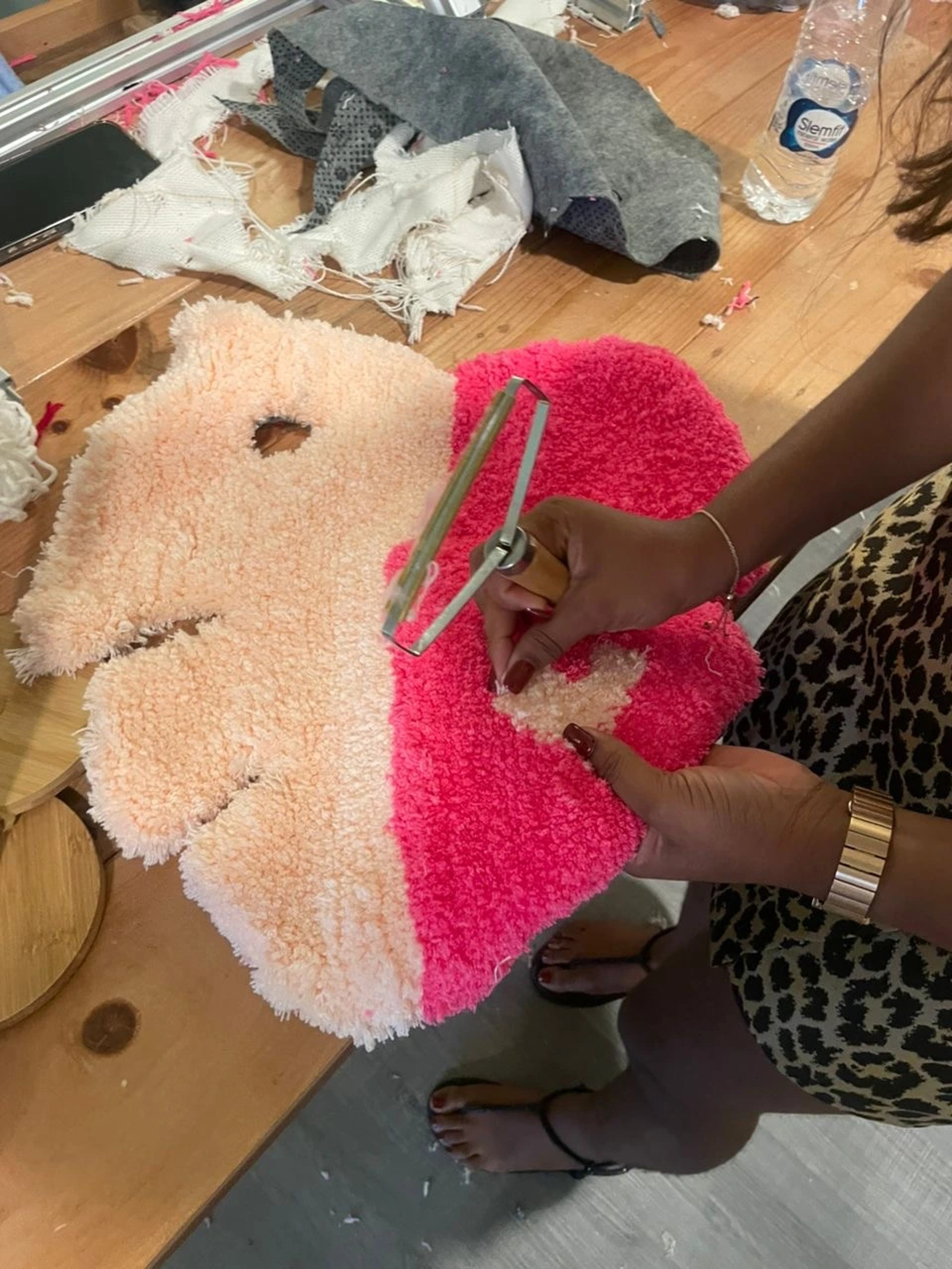 Tufting Workshop with Yarn and Frame in Accra, East Legon -Accra - Image 1