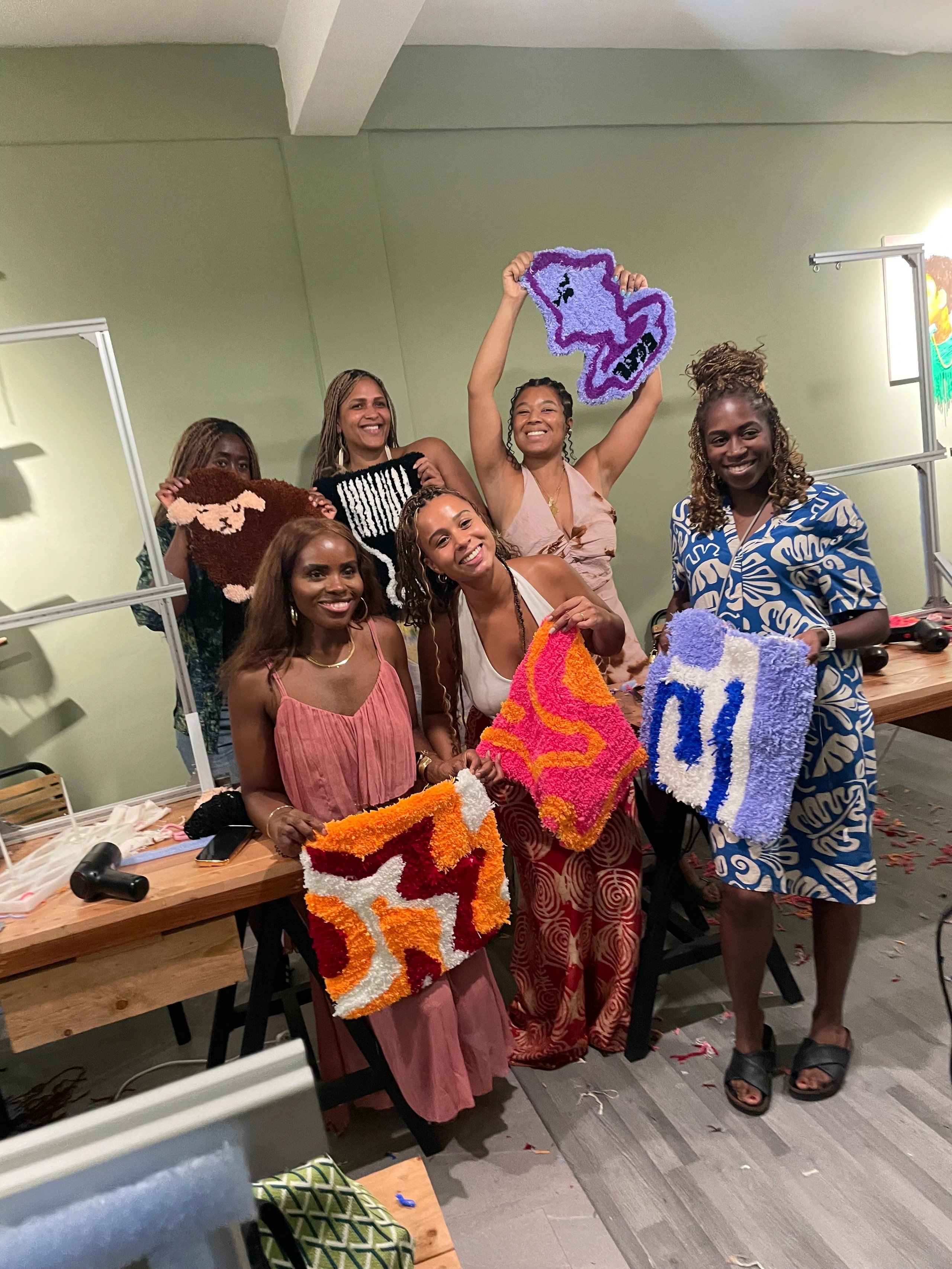 Tufting Workshop with Yarn and Frame in Accra, East Legon -Accra - Image 16