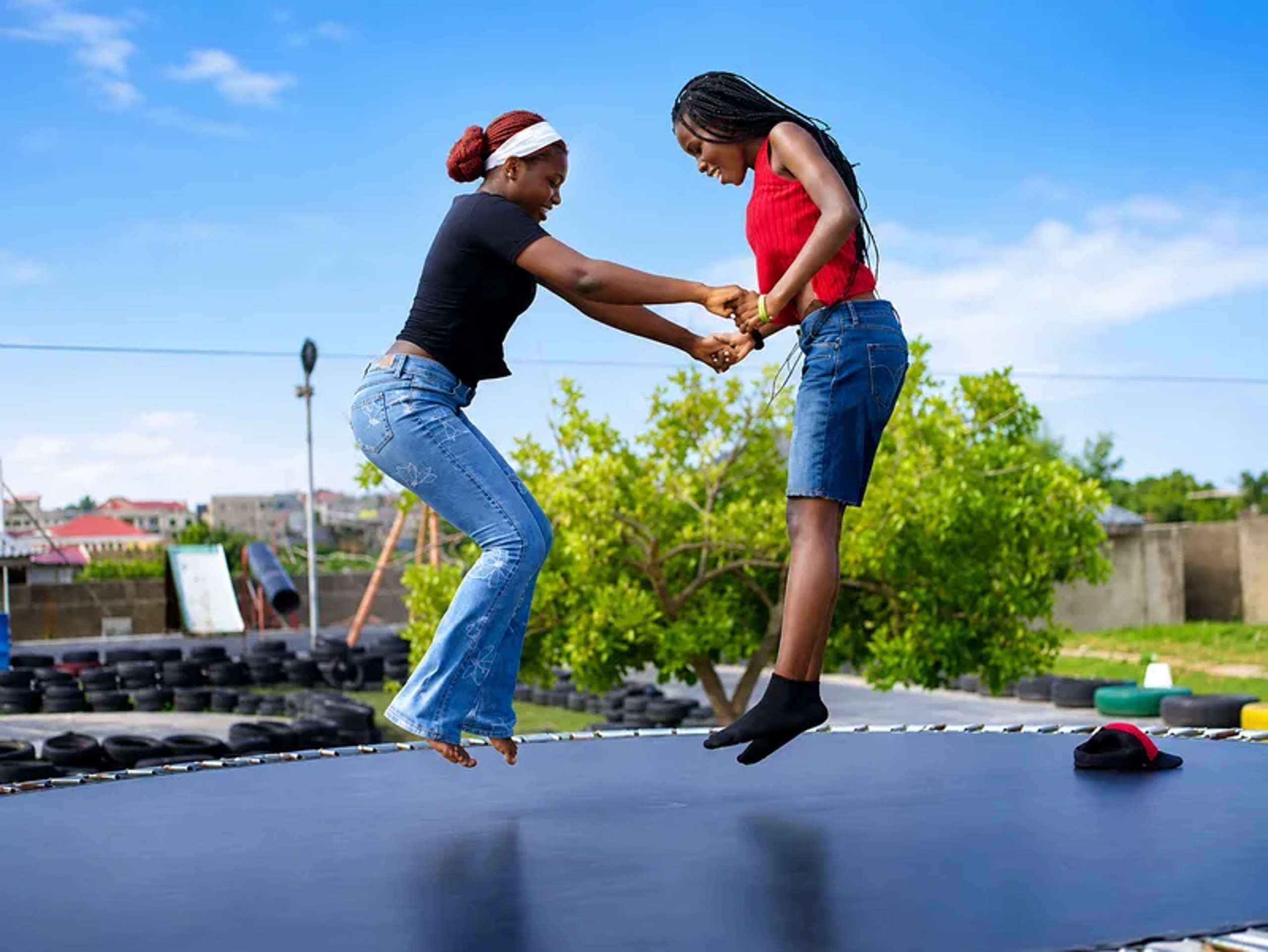 High Jump Trampoline Fun - Image 2